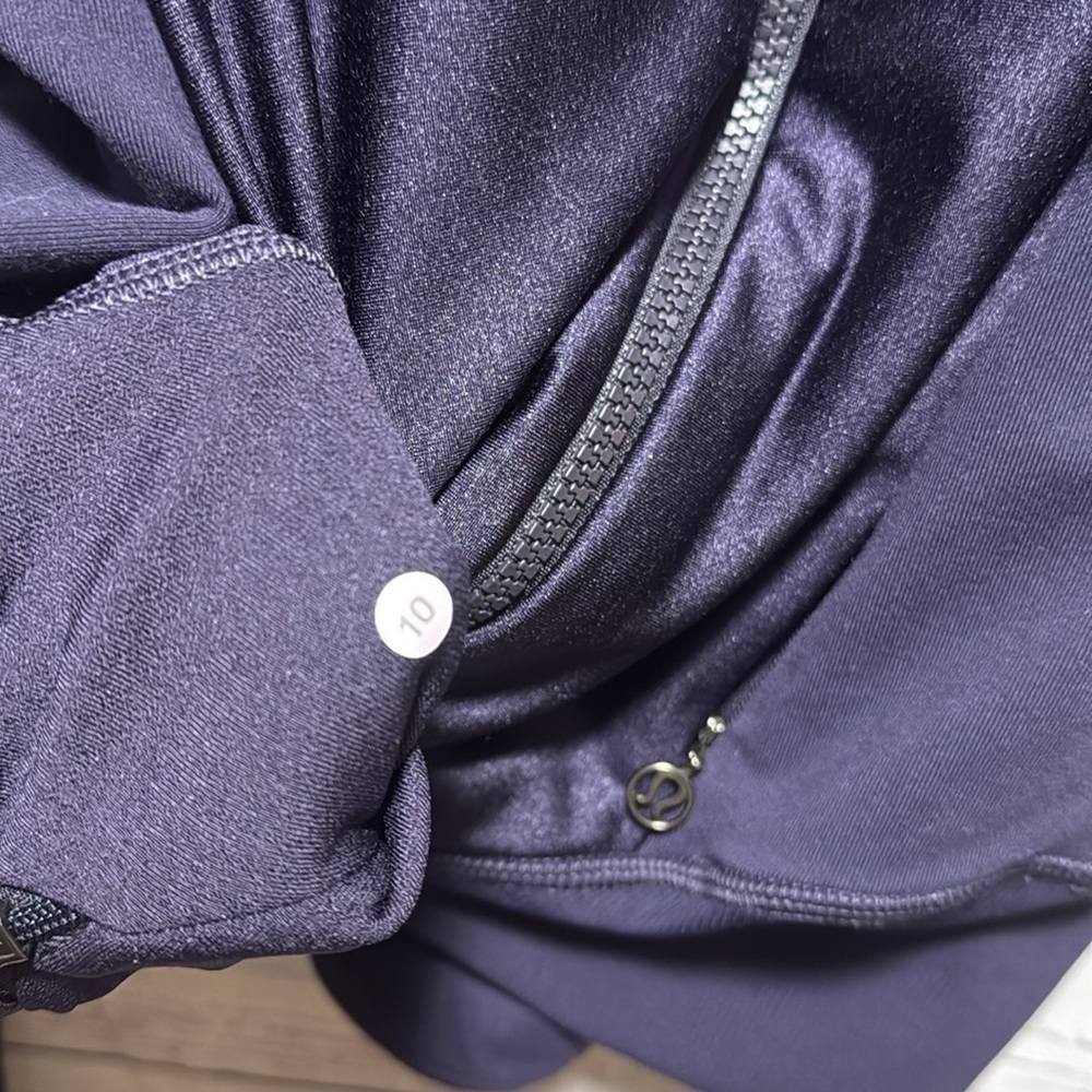 Lululemon jacket - Picture 7 of 9